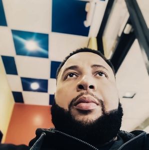 Meet your Posher, Derrick